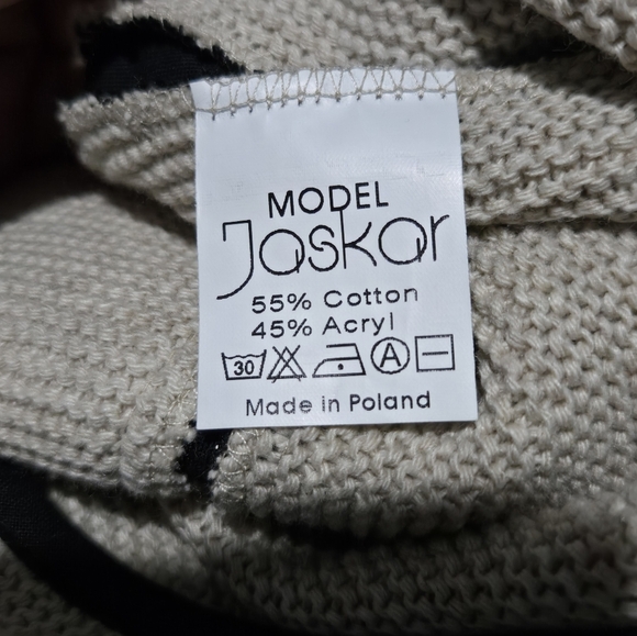 JASKAR Elegant Cream and Black Shrug Sweater, MEDIUM - Picture 6 of 6